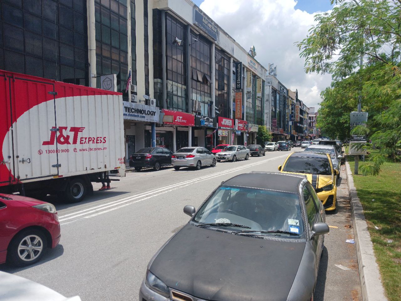 Ground Floor Shoplot Seri Kembangan For Rent