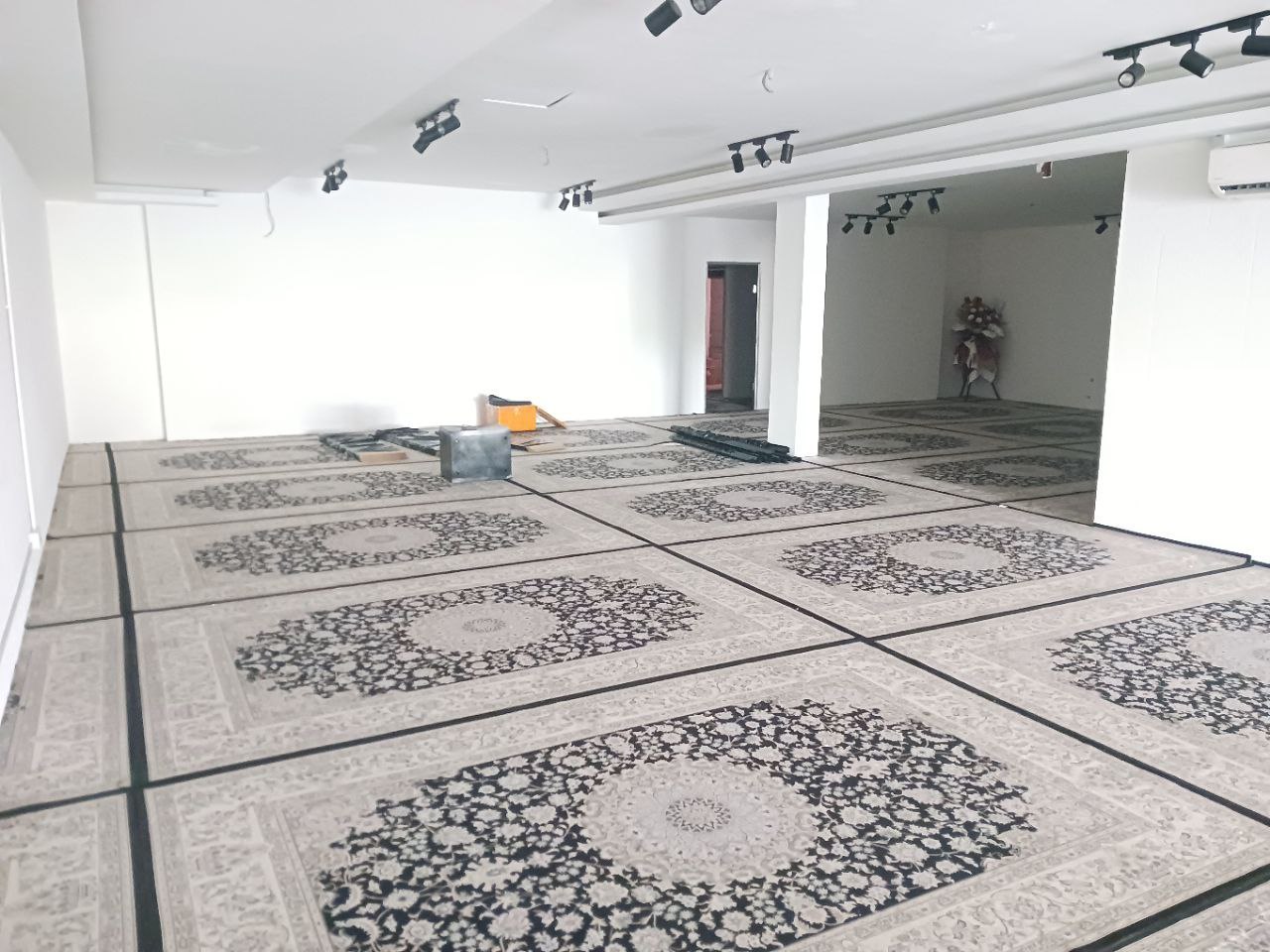 Ground Floor Shoplot Seri Kembangan For Rent - photo 3