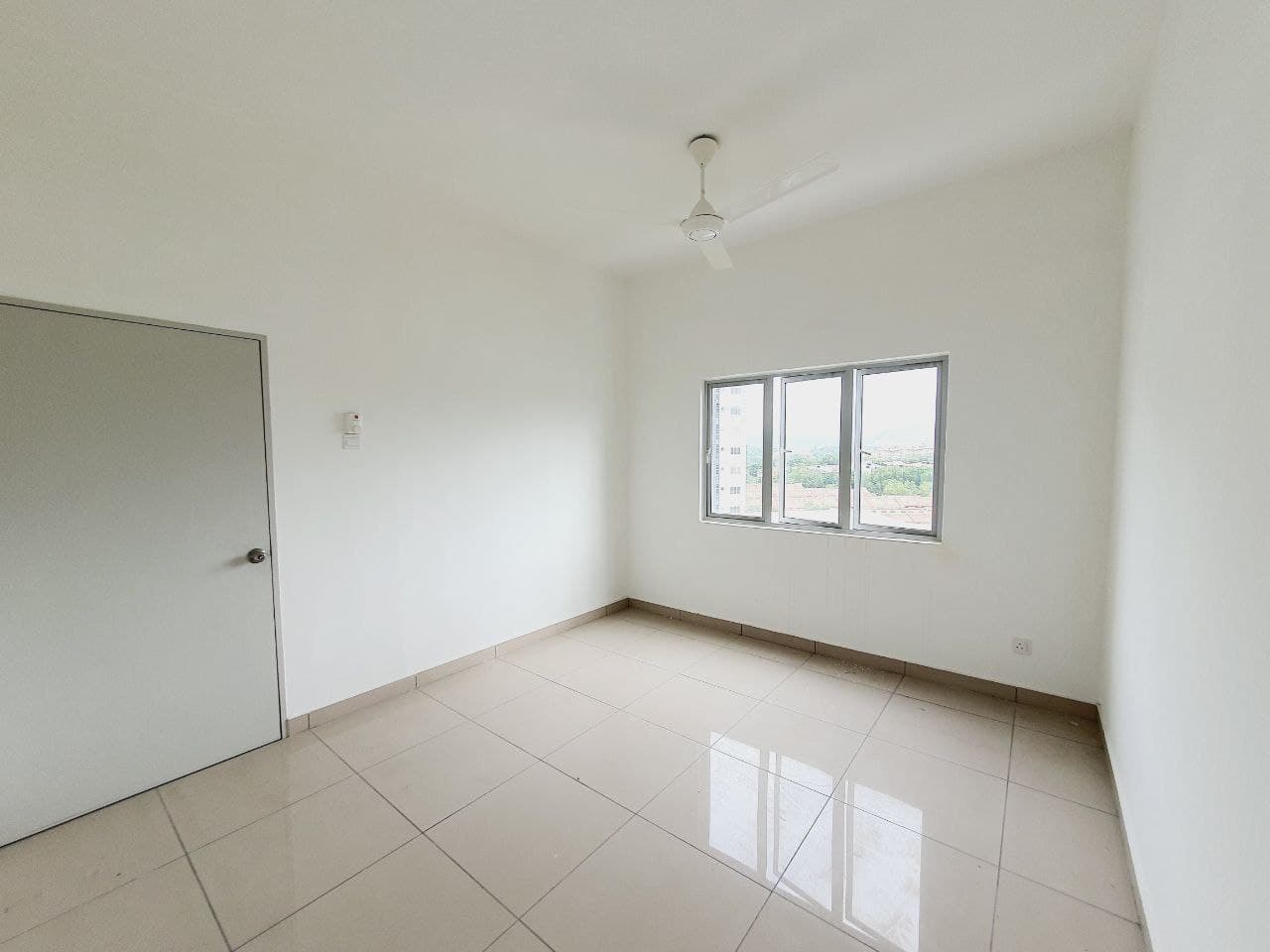 Freehold Condo with Backyard Corner Unit at Kajang - photo 7
