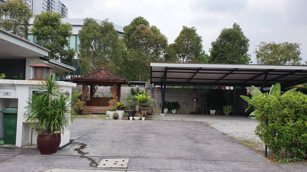 2 Storey Corner Unit with Extra Land at Ken Rimba