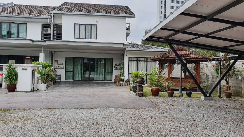 2 Storey Corner Unit with Extra Land at Ken Rimba - photo 2