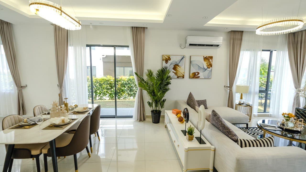 FREEHOLD SEMI-D DIAMOND CITY, SEMENYIH - photo 2