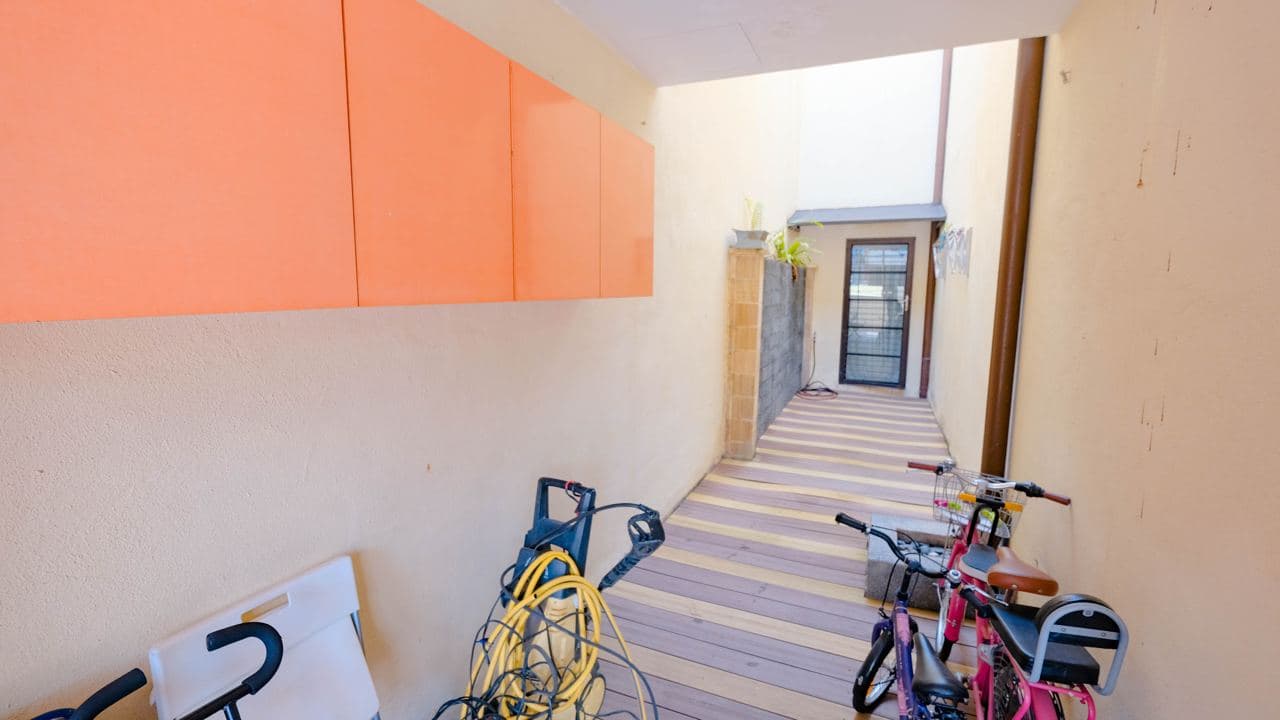 Freehold Corner Unit 2 Storey Beside Playground - photo 7