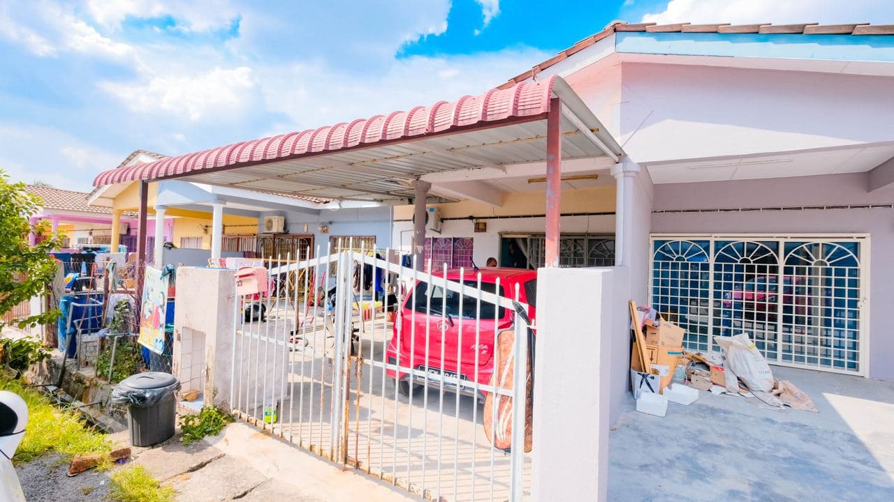 Freehold Single Storey Extended in Taman Sentosa