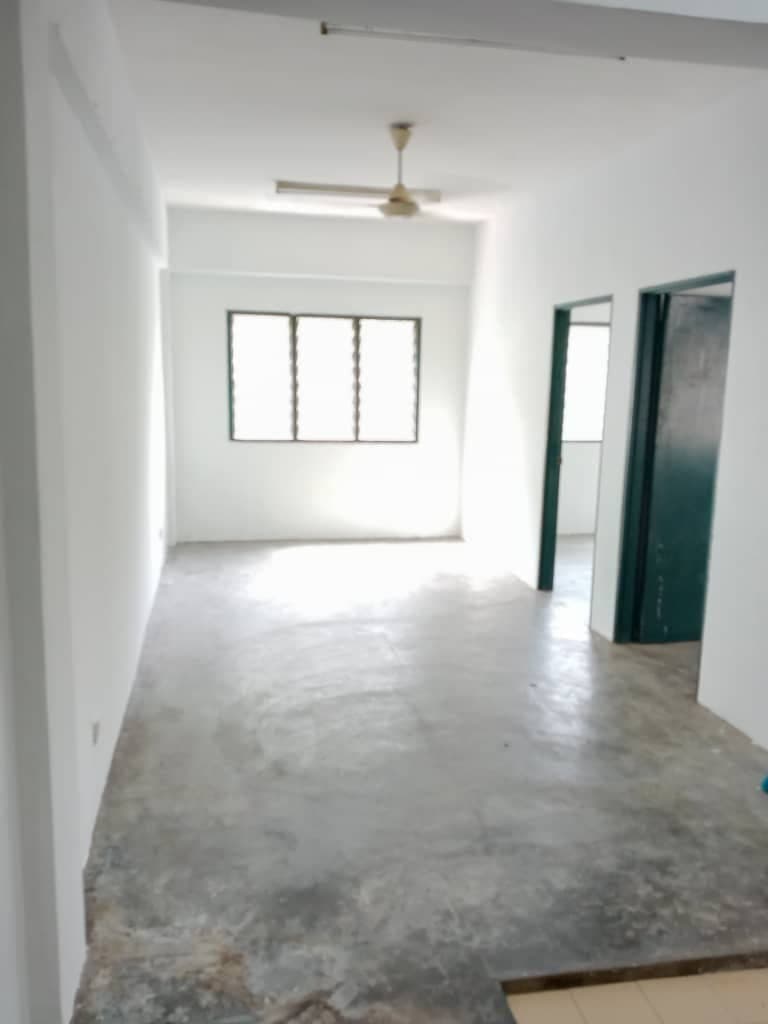 PANGSAPURI BLOK L TAMAN KAJANG UTAMA FASA 8 - photo 2