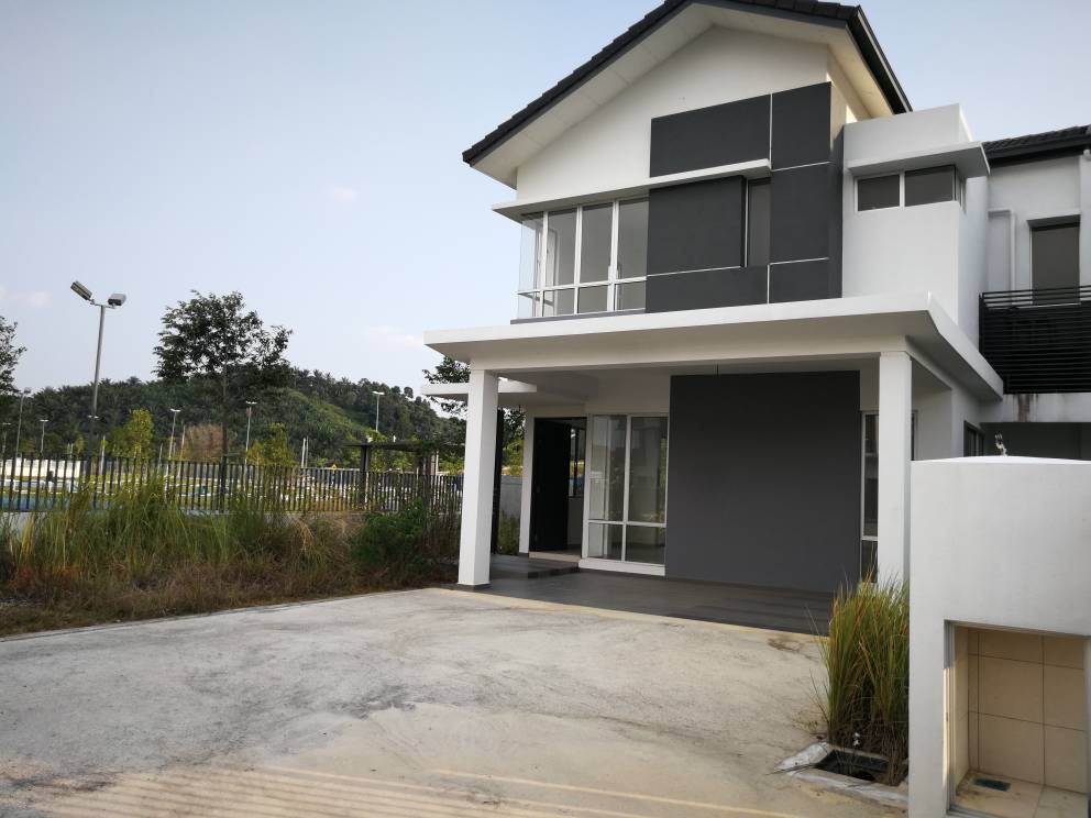 Semi D Bayu Suria, Bandar Puncak Alam