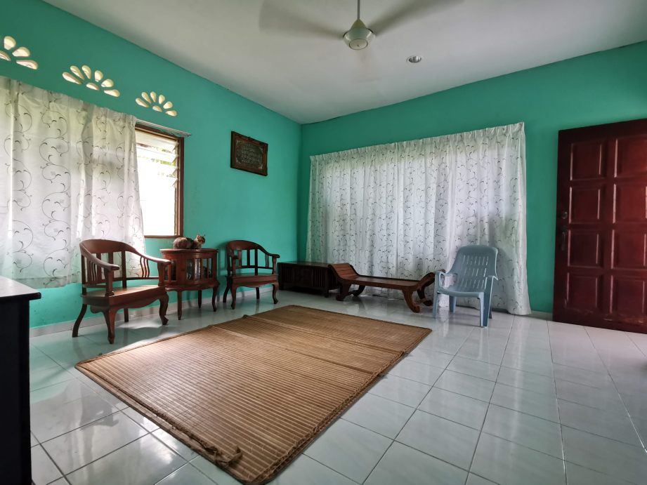 Banglo Setingkat Kg Felda LBJ, Labu Seremban - photo 3