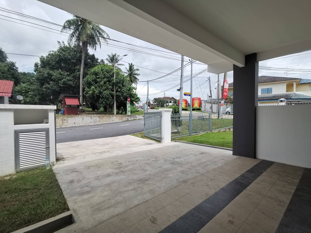 Partly Furnished Corner Terrace Batu Pahat Johor - photo 8