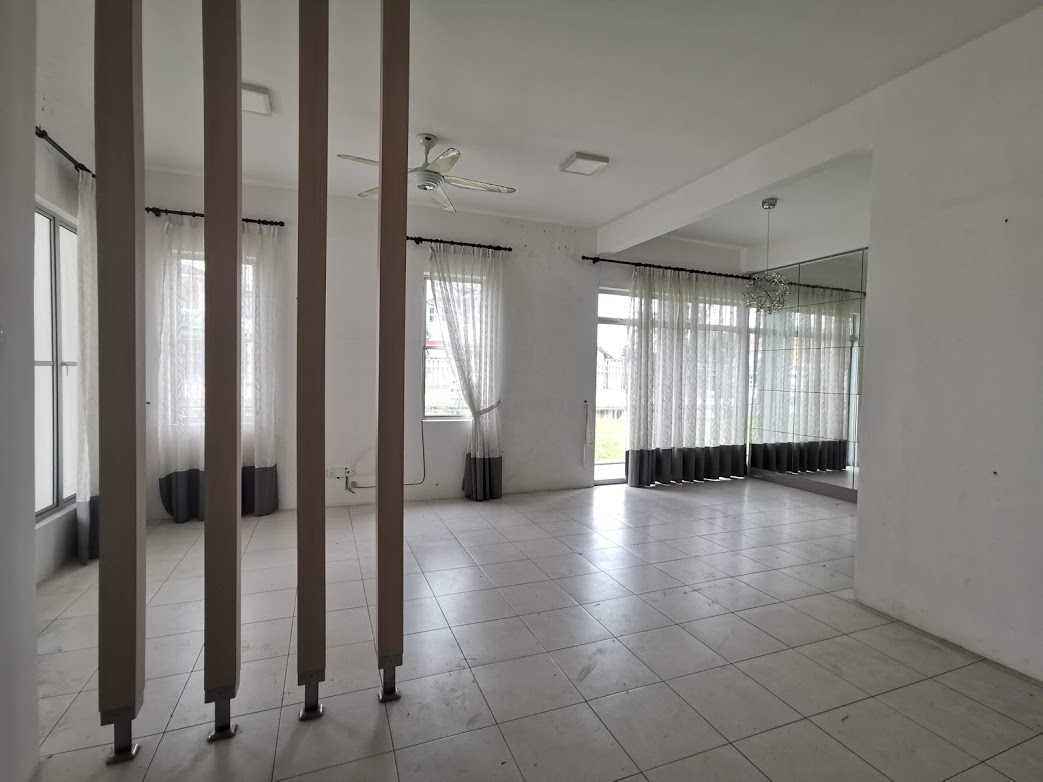 Partly Furnished Corner Terrace Batu Pahat Johor - photo 9