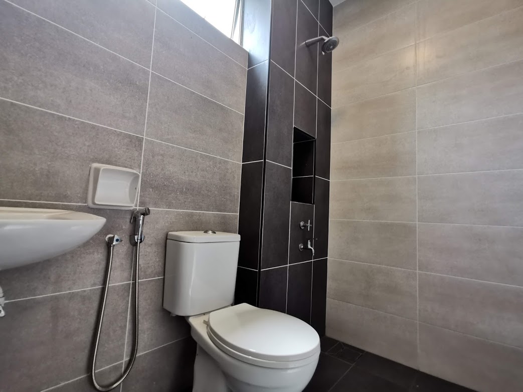 Partly Furnished Corner Terrace Batu Pahat Johor - photo 13