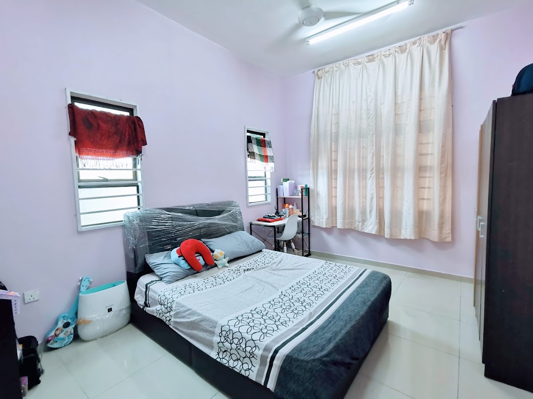 Seremban Taman Nusa Intan Corner Lot Teres - photo 8