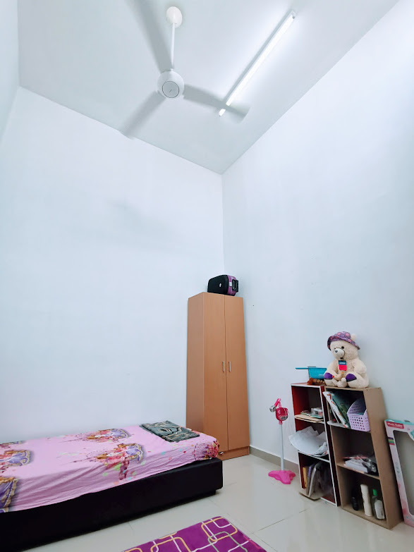 Seremban Taman Nusa Intan Corner Lot Teres - photo 12