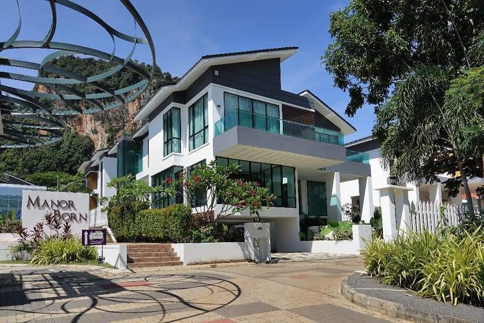 Fully Furnished 3 Storey Bungalow With Home Lift - photo 2