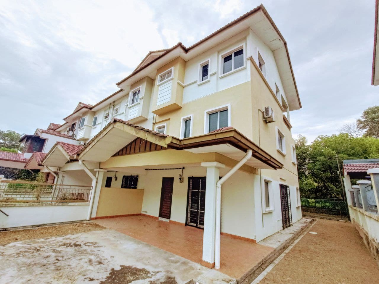 Taman Anggerik Emas, Kajang - photo 8