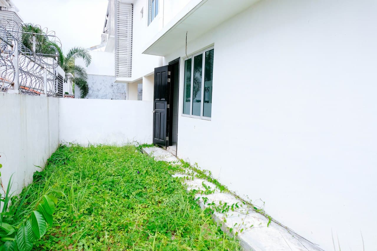 Corner Lot Semi-D 3 Storey Tmn Damai Mewah Kajang - photo 2