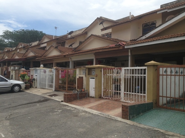 MURAH GILA TownHouse GROUND FLOOR  Taman Templer - photo 3