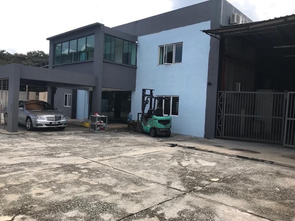 Bungalow Factory Taman Perindustrian Puchong - photo 1