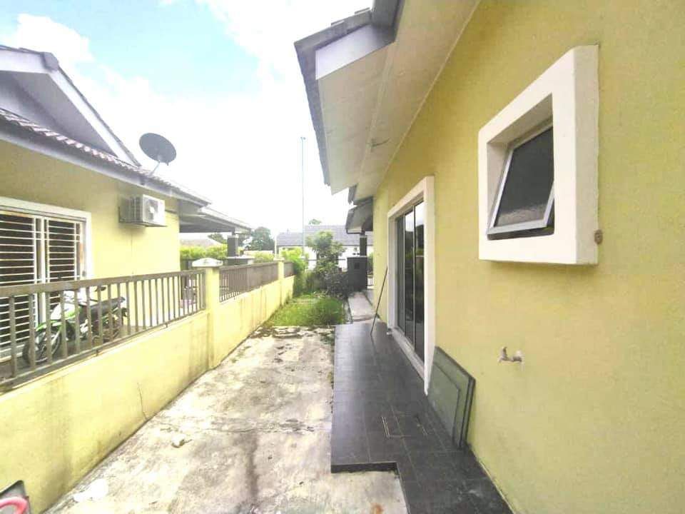 BARU dan RENO Single Storey Semi D Taman Riveria - photo 3