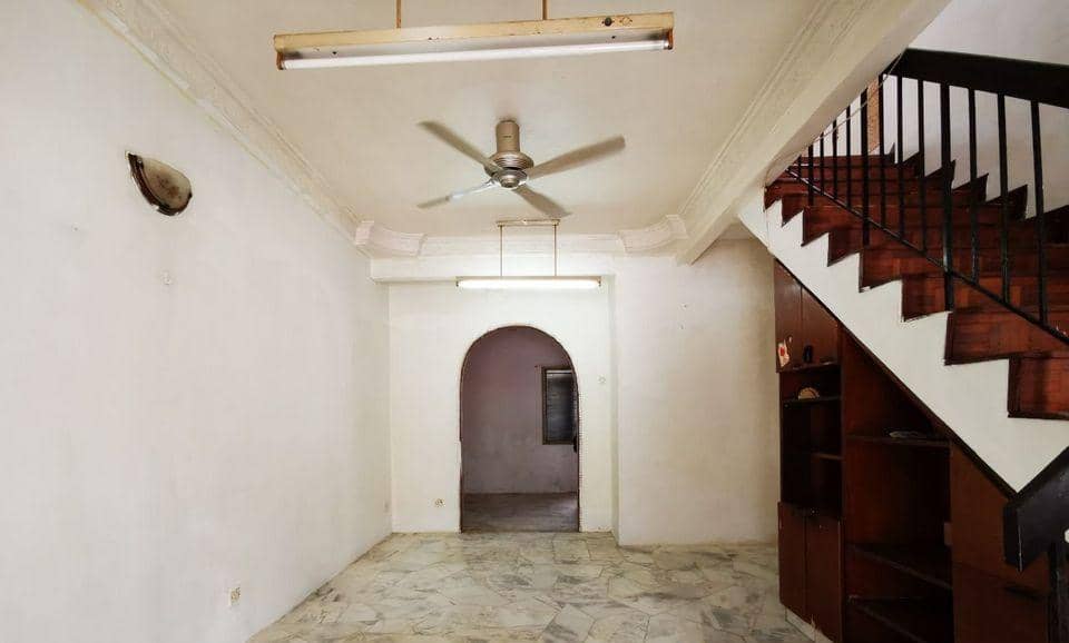END LOT DOUBLE STOREY EXTEND DAPUT SRI GOMBAK FASA - photo 2