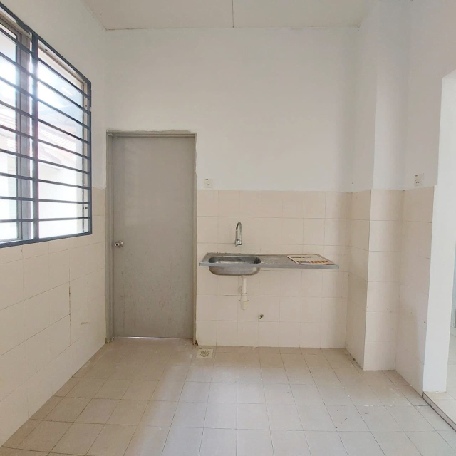 Apartment Laman Suria Kajang Utama - photo 4