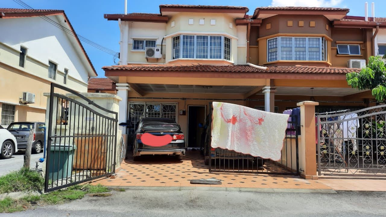 Double Storey Seksyen 8 Bandar Baru Bangi END  LOT