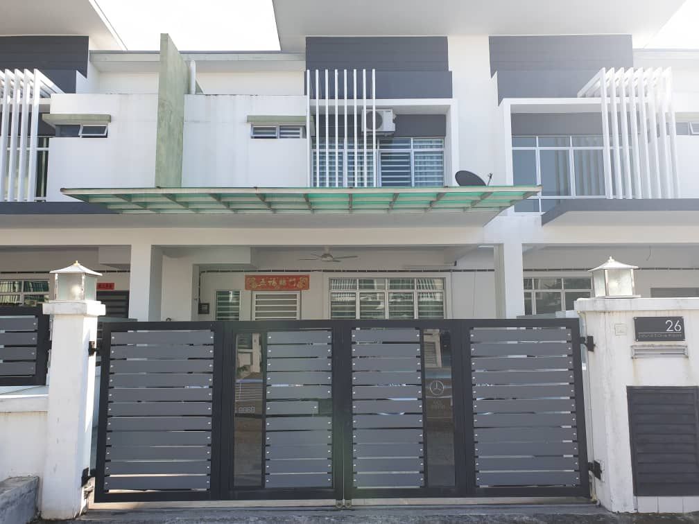2 Storey Terrace Hillpark Puncak Alam -Olive