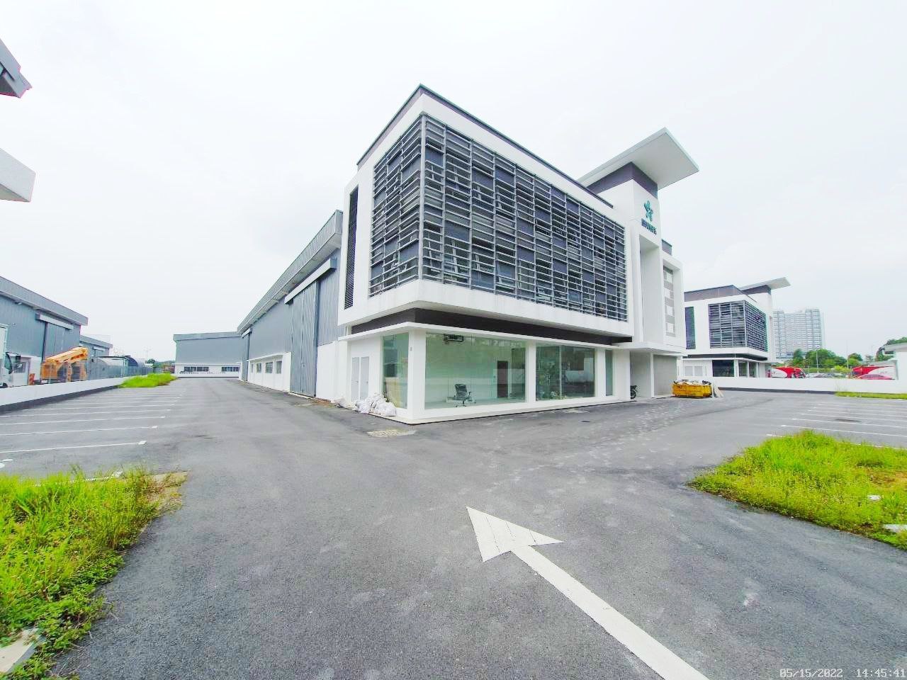 3 STOREY WAREHOUSE SERENIA CITY INDUSTRIAL PARK SE - photo 6