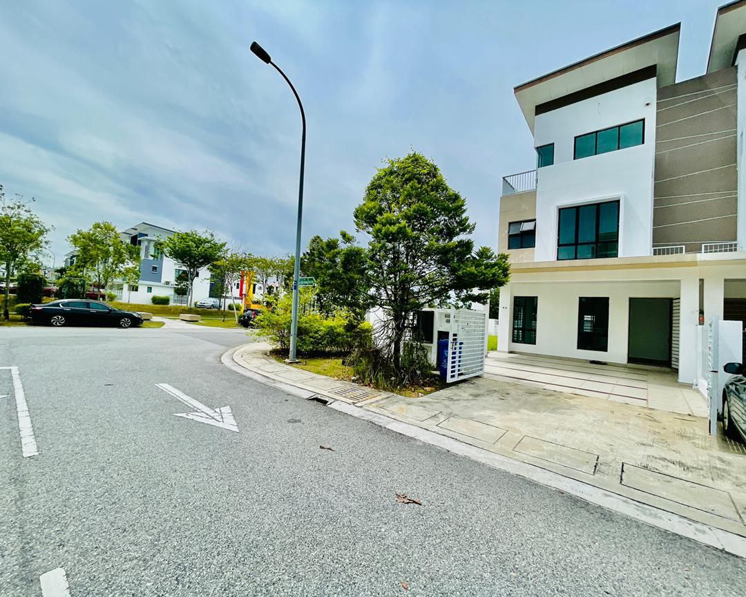 2 STOREY CRISTA SETIA UTAMA 2 SETIA ALAM SHAH AL - photo 2