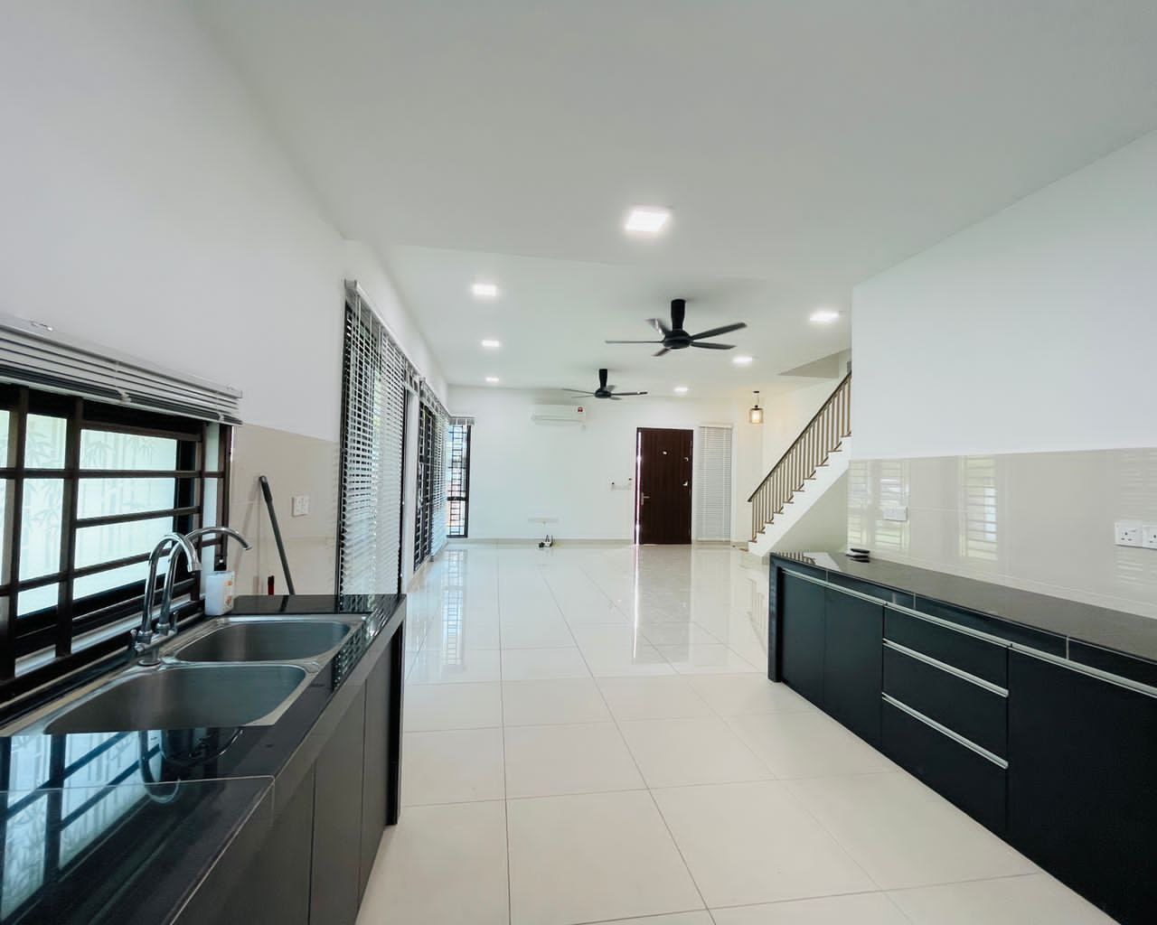 DOUBLE STOREY ELMINA VALLEY 3 ELMINA WEST SHAH AL - photo 6