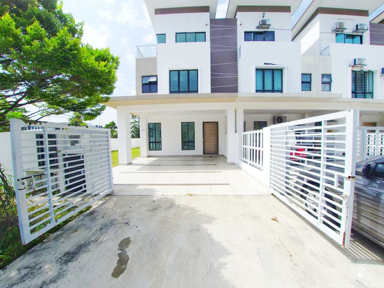 CORNER LOT 2 STOREY CRISTA SETIA UTAMA 2 SETIA