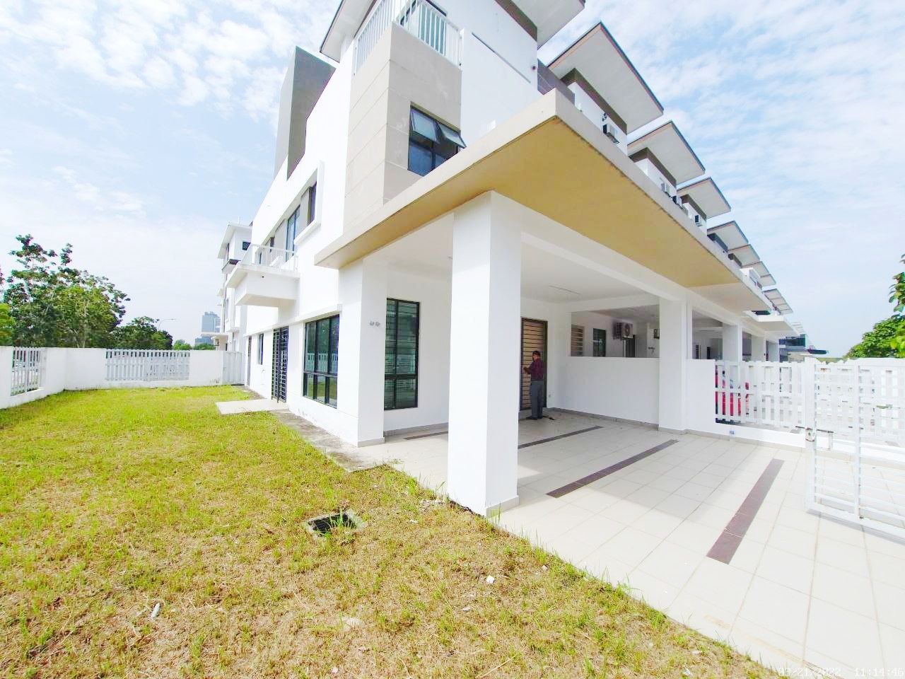 CORNER LOT 2 STOREY CRISTA SETIA UTAMA 2 SETIA - photo 3