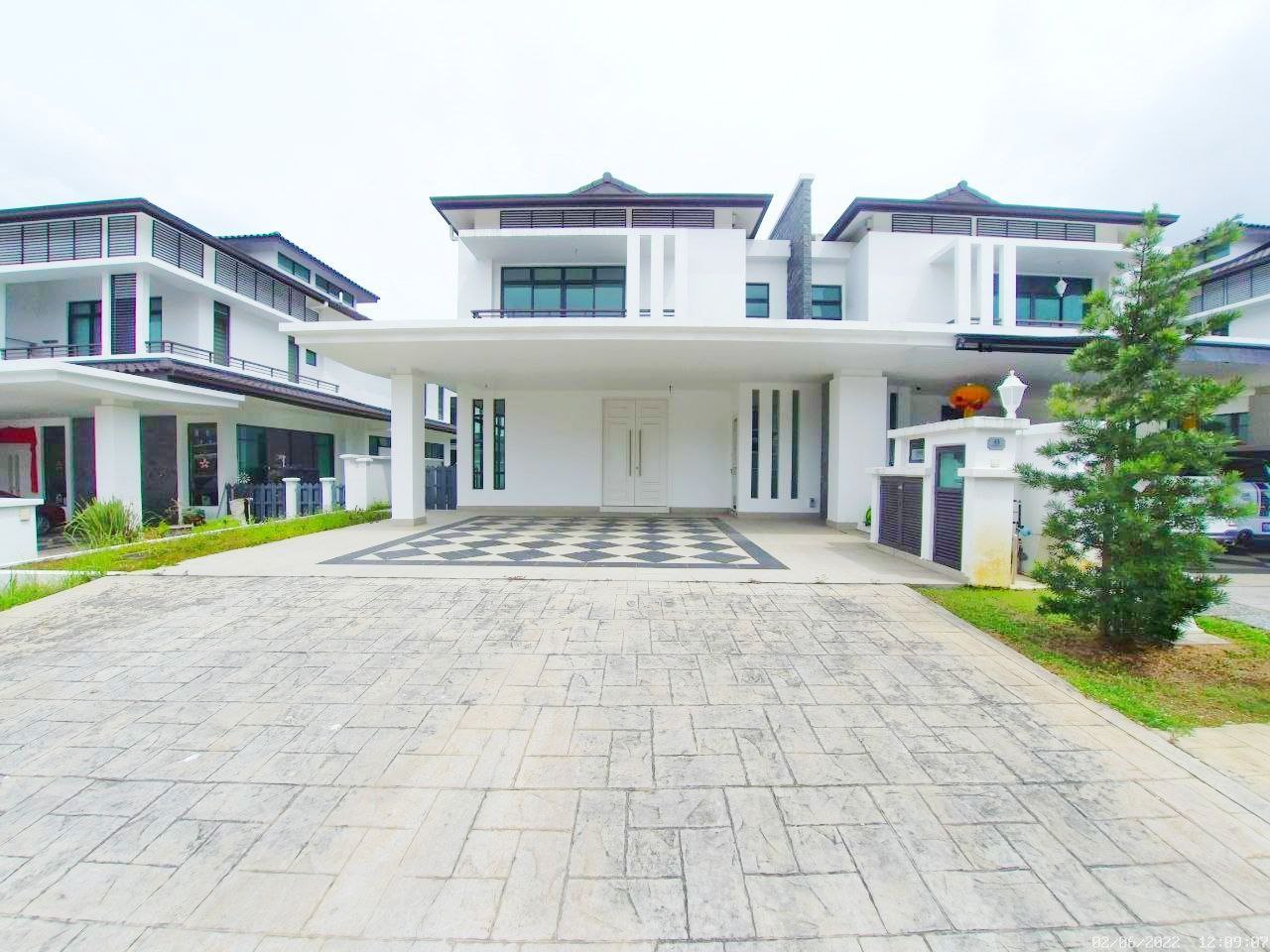 DOUBLE STOREY SEMI D TENDERFIELD ECO MAJESTIC 2 SE