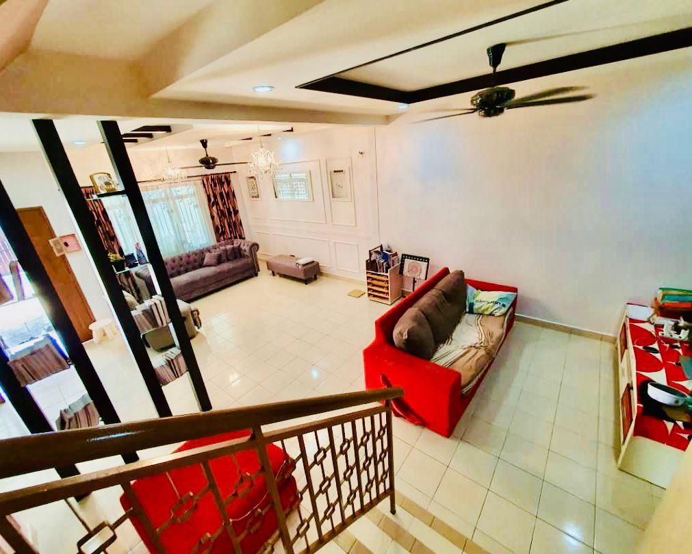 RENOVATED DOUBLE STOREY TAMAN PELANGI SEMENYIH - photo 3