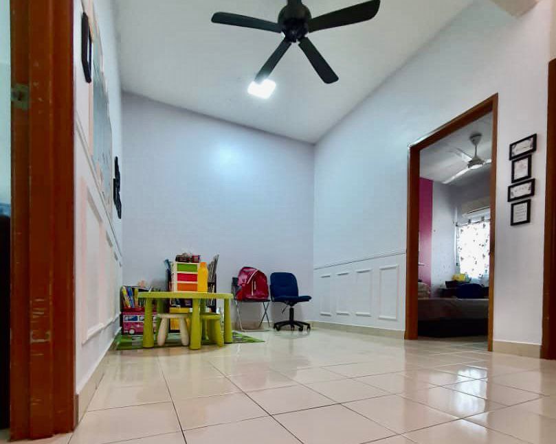 RENOVATED DOUBLE STOREY TAMAN PELANGI SEMENYIH - photo 6