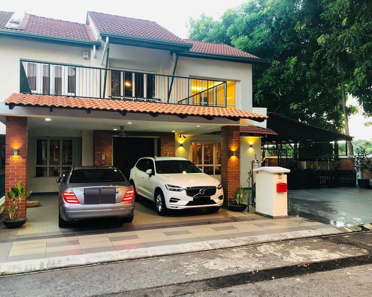 RENOVATED SPACIOUS CORNER LOT DOUBLE STOREY TANAME
