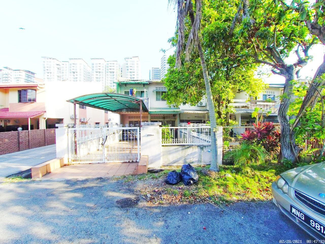 END LOT EXTENDED KITCHEN DOUBLE STOREY SS15 SUBANG