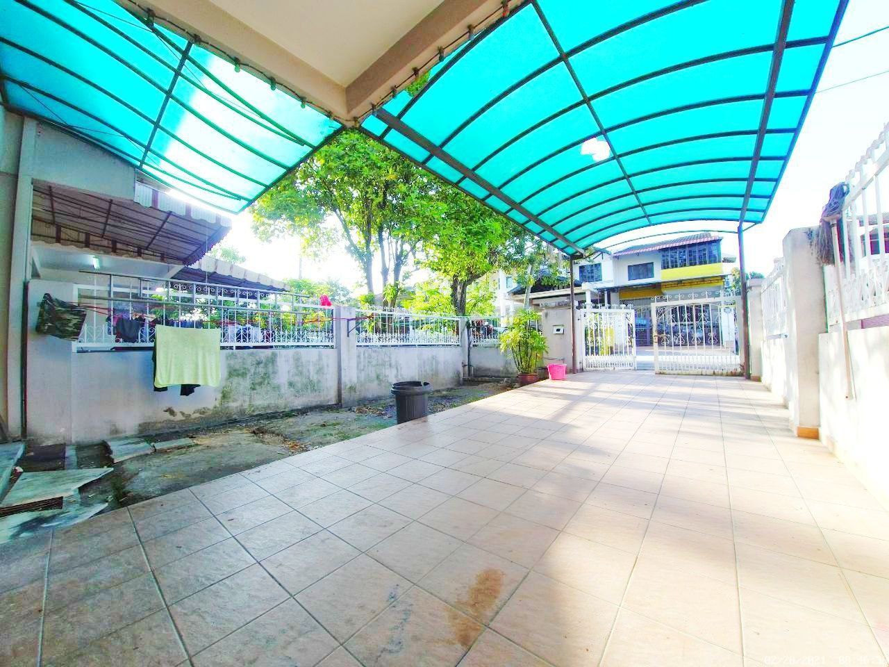 END LOT EXTENDED KITCHEN DOUBLE STOREY SS15 SUBANG - photo 2