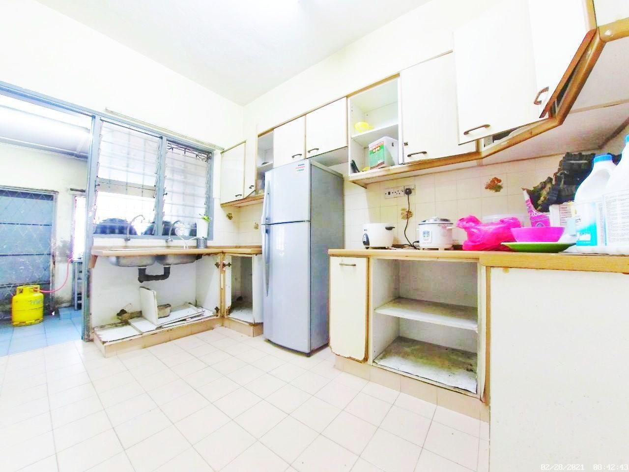 END LOT EXTENDED KITCHEN DOUBLE STOREY SS15 SUBANG - photo 5