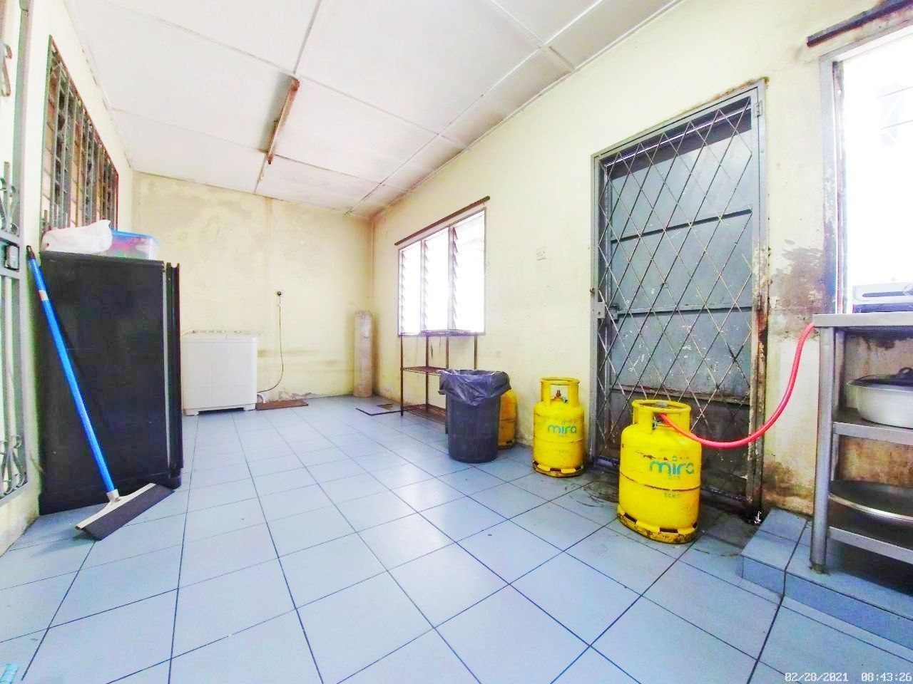 END LOT EXTENDED KITCHEN DOUBLE STOREY SS15 SUBANG - photo 7