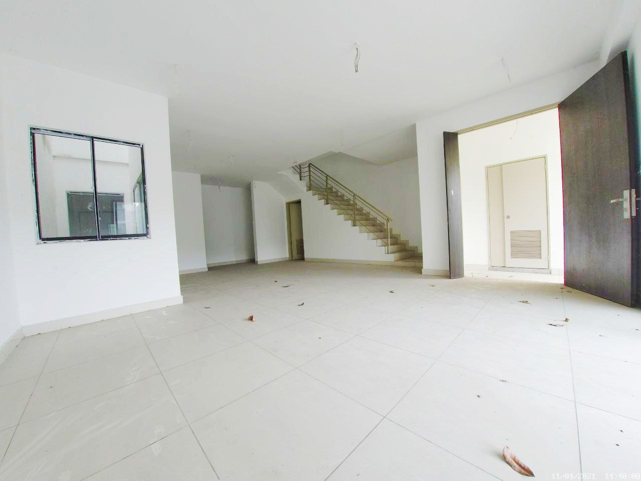 FACING LAKE 2 5 STOREY SUPERLINK CLOVER HOMES SEME - photo 3