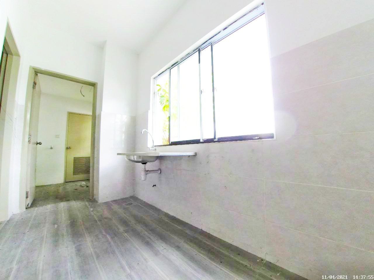 FACING LAKE 2 5 STOREY SUPERLINK CLOVER HOMES SEME - photo 6