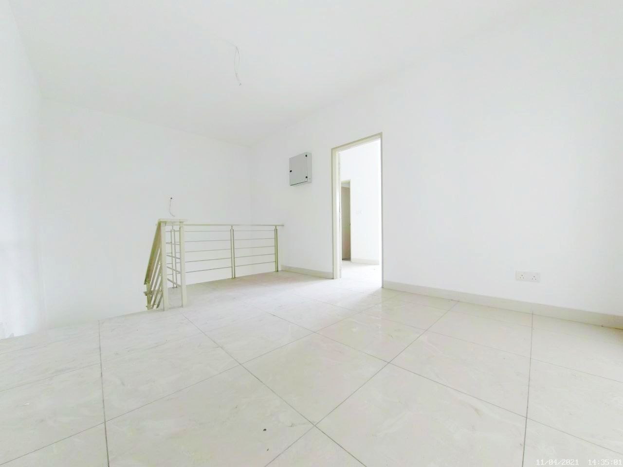 FACING LAKE 2 5 STOREY SUPERLINK CLOVER HOMES SEME - photo 9
