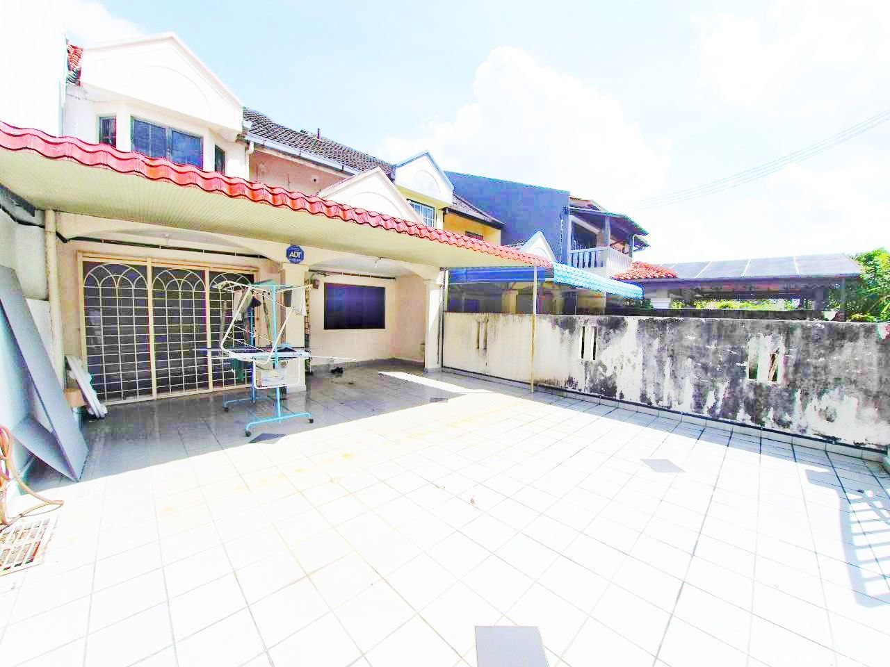 FACING OPEN PARTIALLY FURNISHED DOUBLE STOREY BAND - photo 2