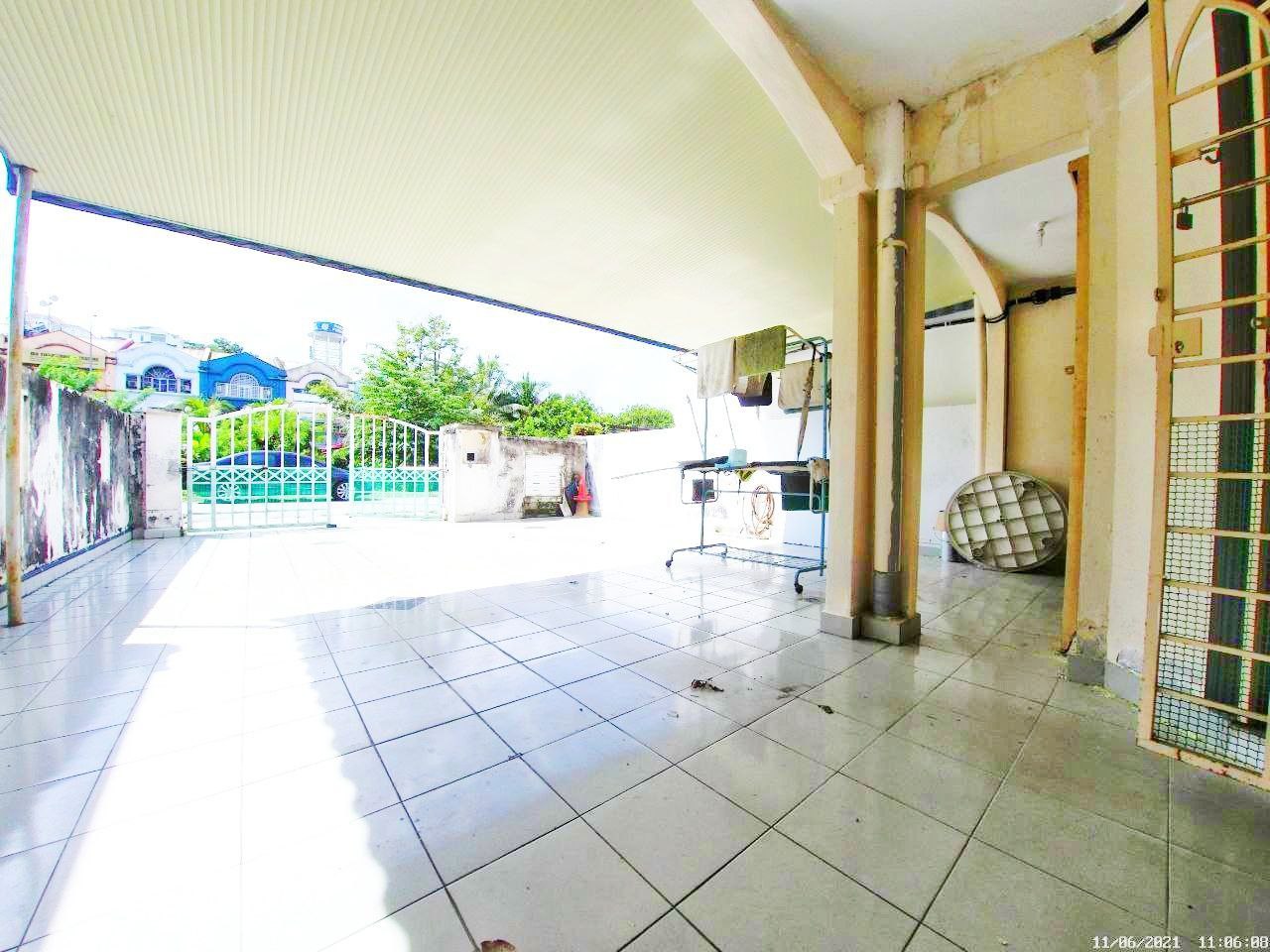 FACING OPEN PARTIALLY FURNISHED DOUBLE STOREY BAND - photo 3