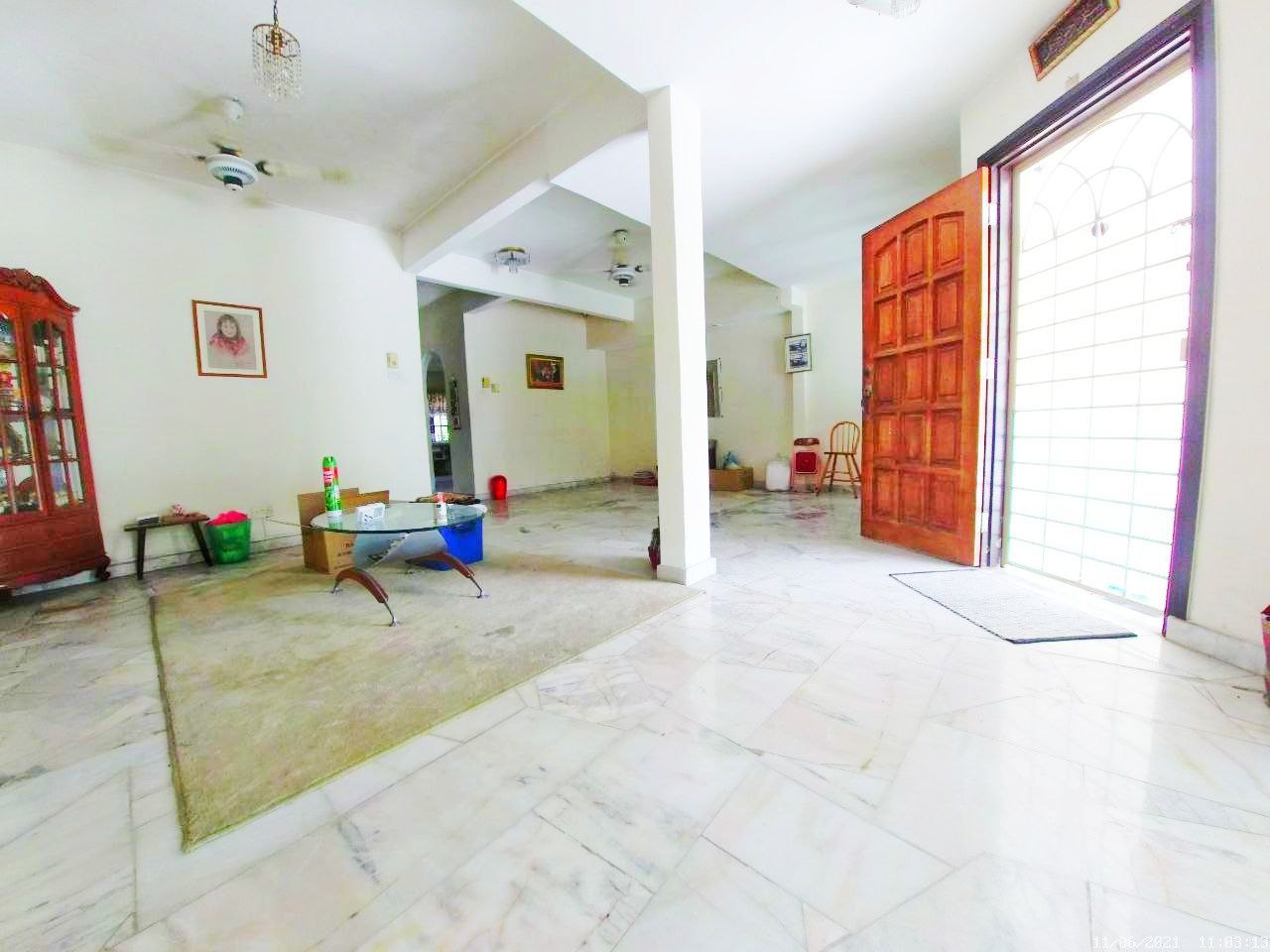 FACING OPEN PARTIALLY FURNISHED DOUBLE STOREY BAND - photo 4