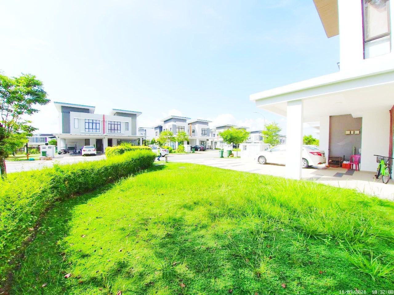 CORNER LOT FULLY FURNISHED DOUBLE STOREY SEMI-D LE - photo 3
