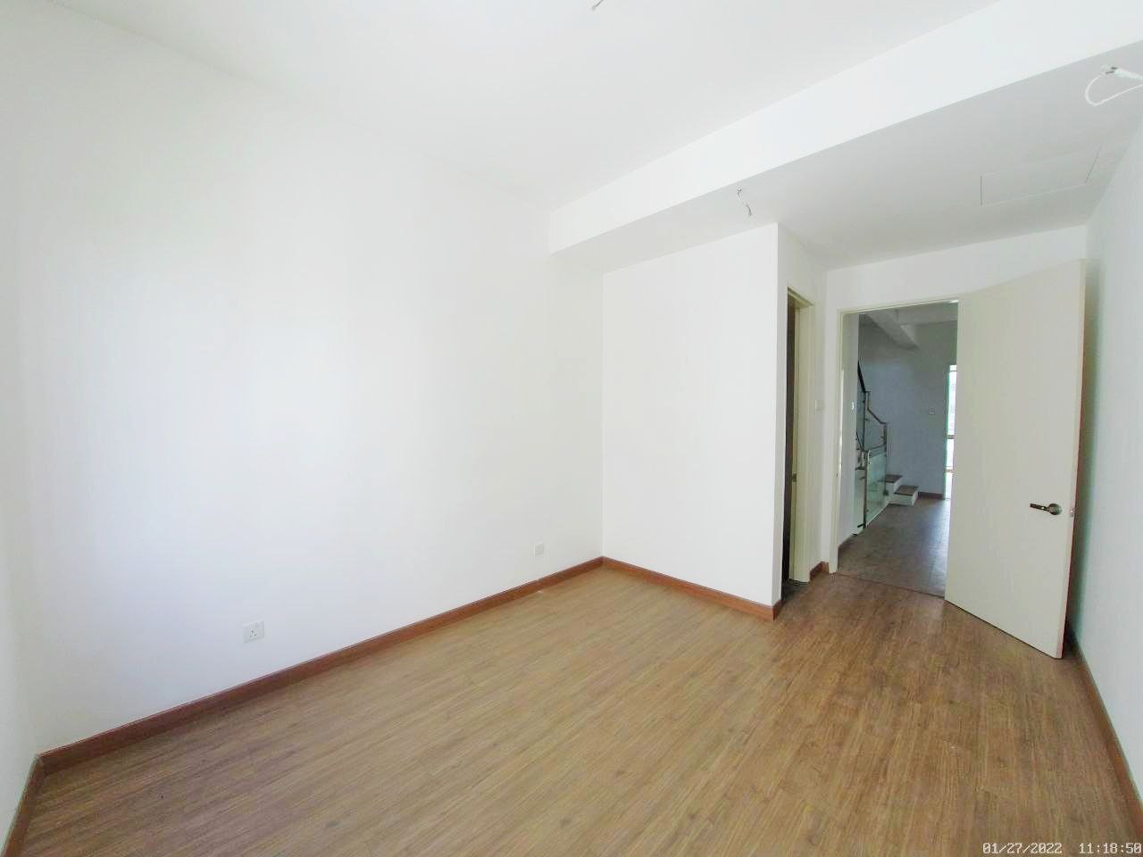 CORNER LOT 3 STOREY LAKE POINT RESIDENCE PHASE 1 C - photo 13