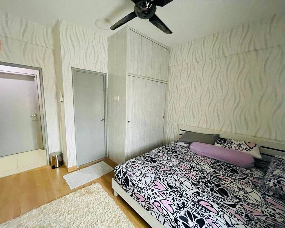 BEAUTIFUL FULLY FURNISHED SAUJANA ASTER CONDO PRES - photo 5