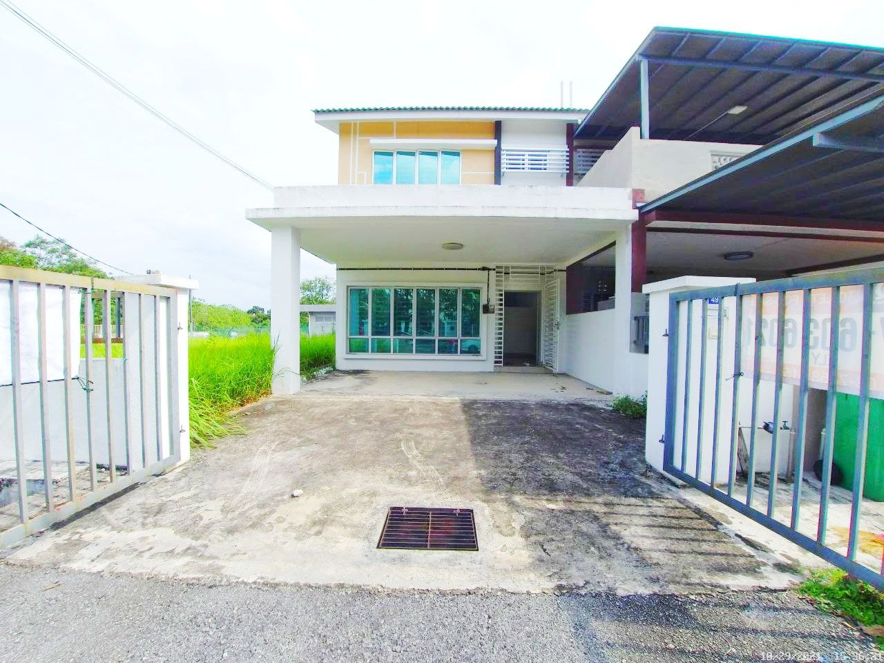 CORNER LOT DOUBLE STOREY SEKSYEN 6 BANDAR RINCHING