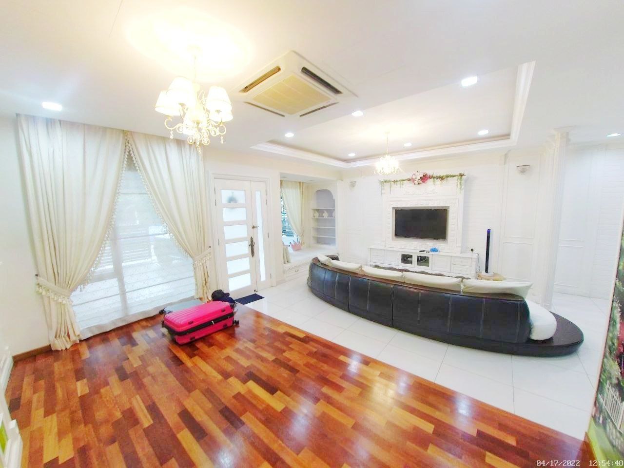 FACING OPEN FULLY RENOVATED 2 5 STOREY SUPERLINK U - photo 4